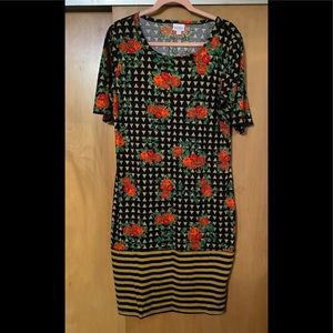 Unicorn Lularoe dipped roses 🌹 Julia dress❤️